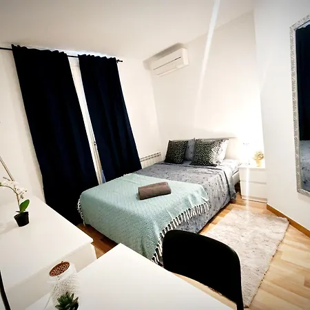 Hostel Private By La Rambla