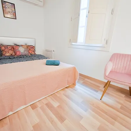 Private By La Rambla Hostel