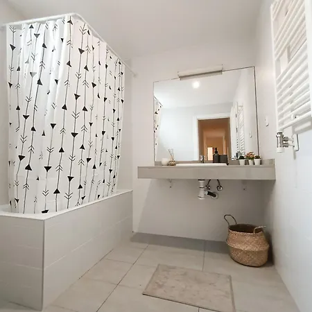 Private By La Rambla Hostel